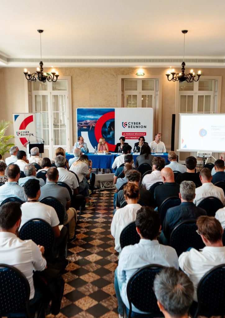 Participants au lancement de CYBER REUNION